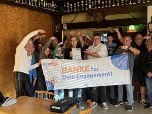 10 Ehrenamt ueberrascht Wolfgang-Deinert KKSV-Timmerlah