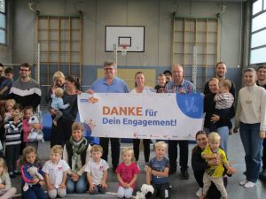 11 Ehrenamt ueberrascht Christine-Rimane SV-Kralenriede